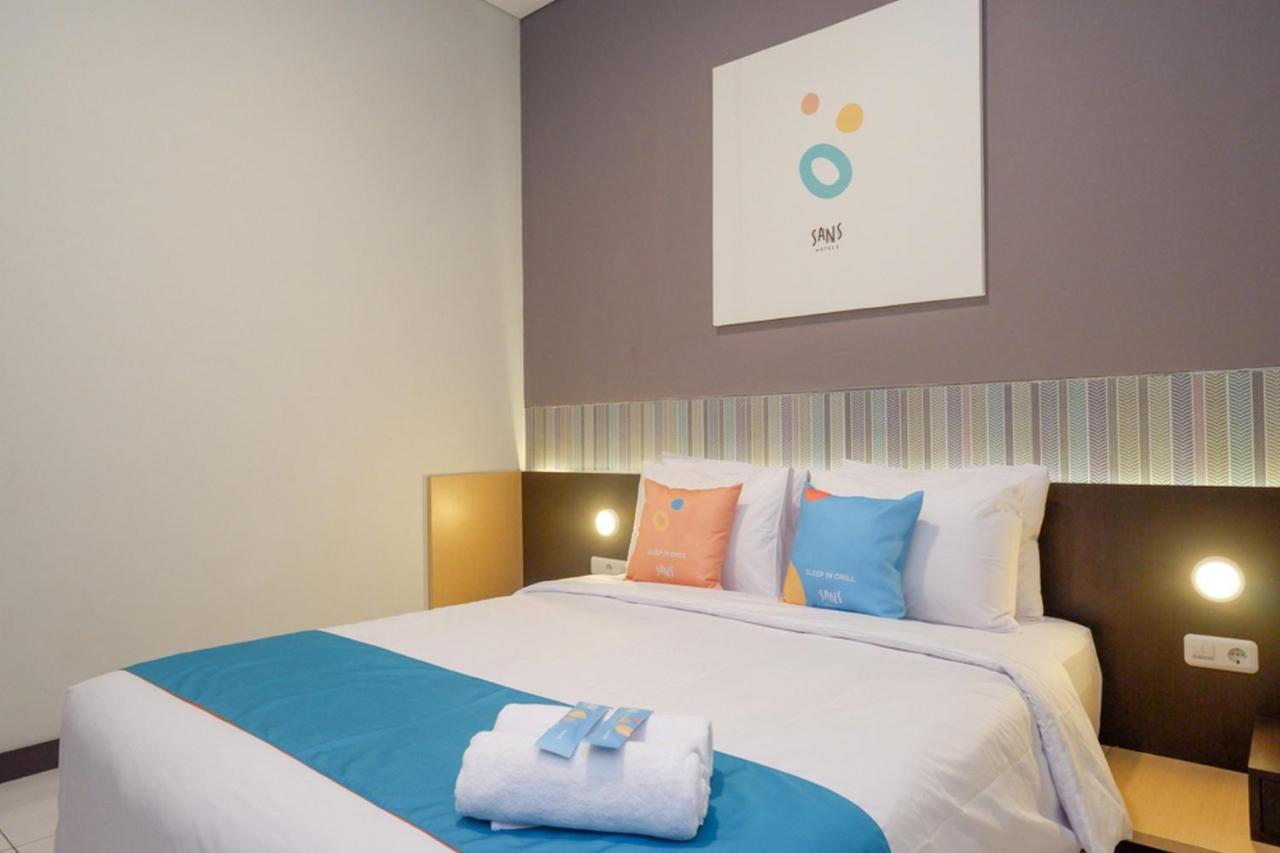Sans Hotel Good Wish Semarang Jomblang Exterior photo